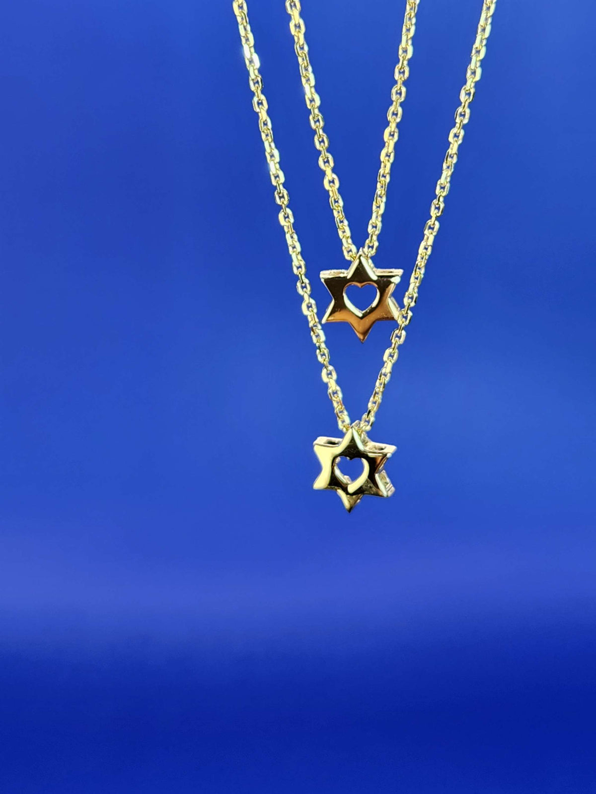 תליון מגן דוד קטן עם לב מזהב צהוב 14k