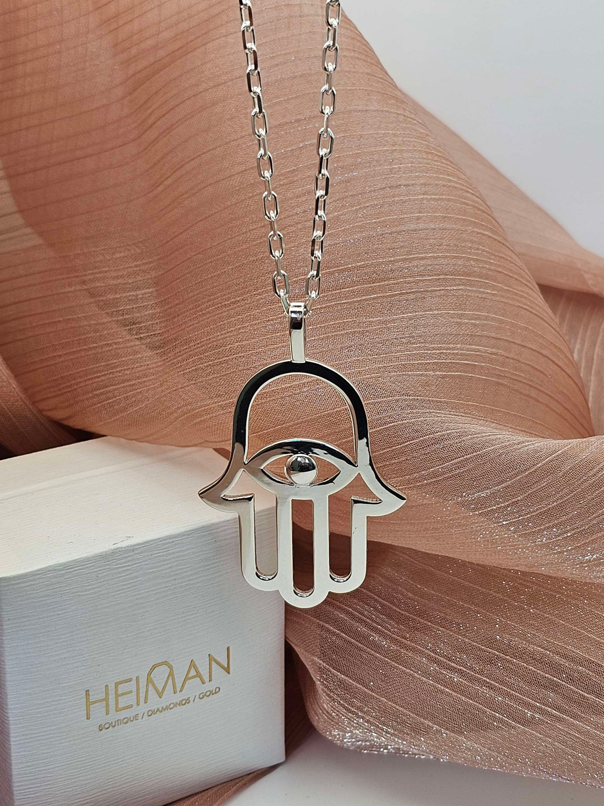 Big 925 silver Hamsa pendant come on a long silver chain