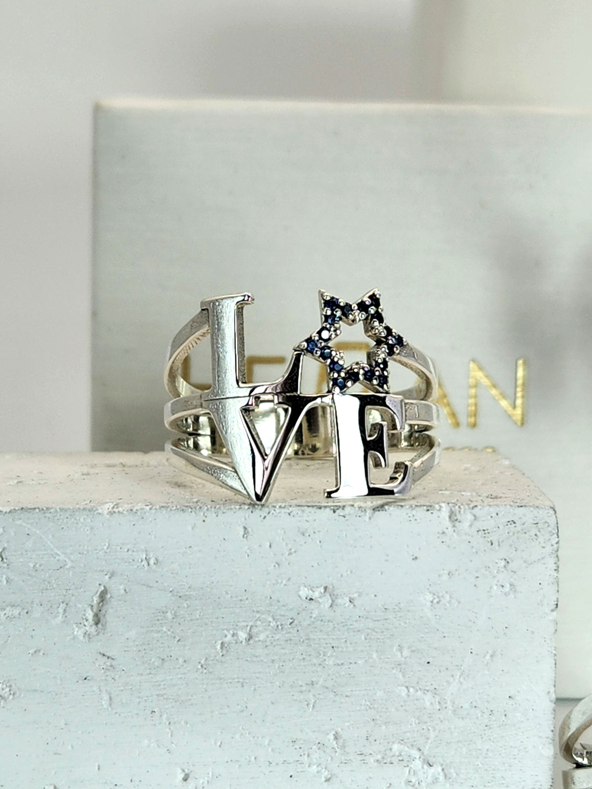 Silver 925 love star of David ring set with Natural sapphires