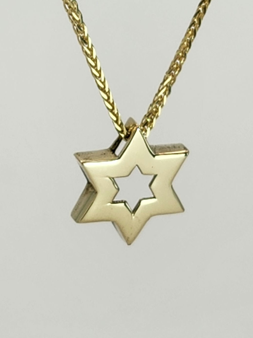 שרשראות מגן דוד 14k