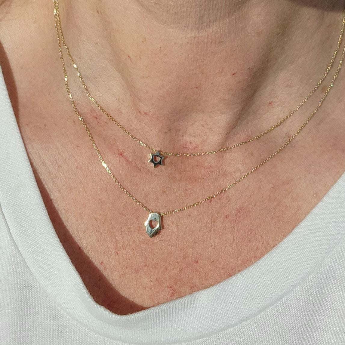 תליון חמסה עם לב זהב 14k כולל שרשרת.