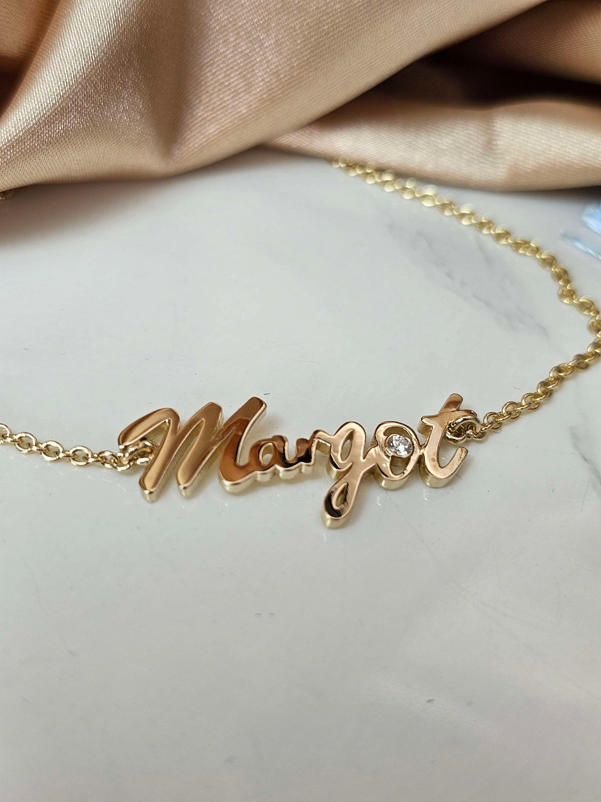 צמיד שם עם יהלום, זהב 14k משובץ עם יהלום טבעי. Name bracelet 14k gold, diamond