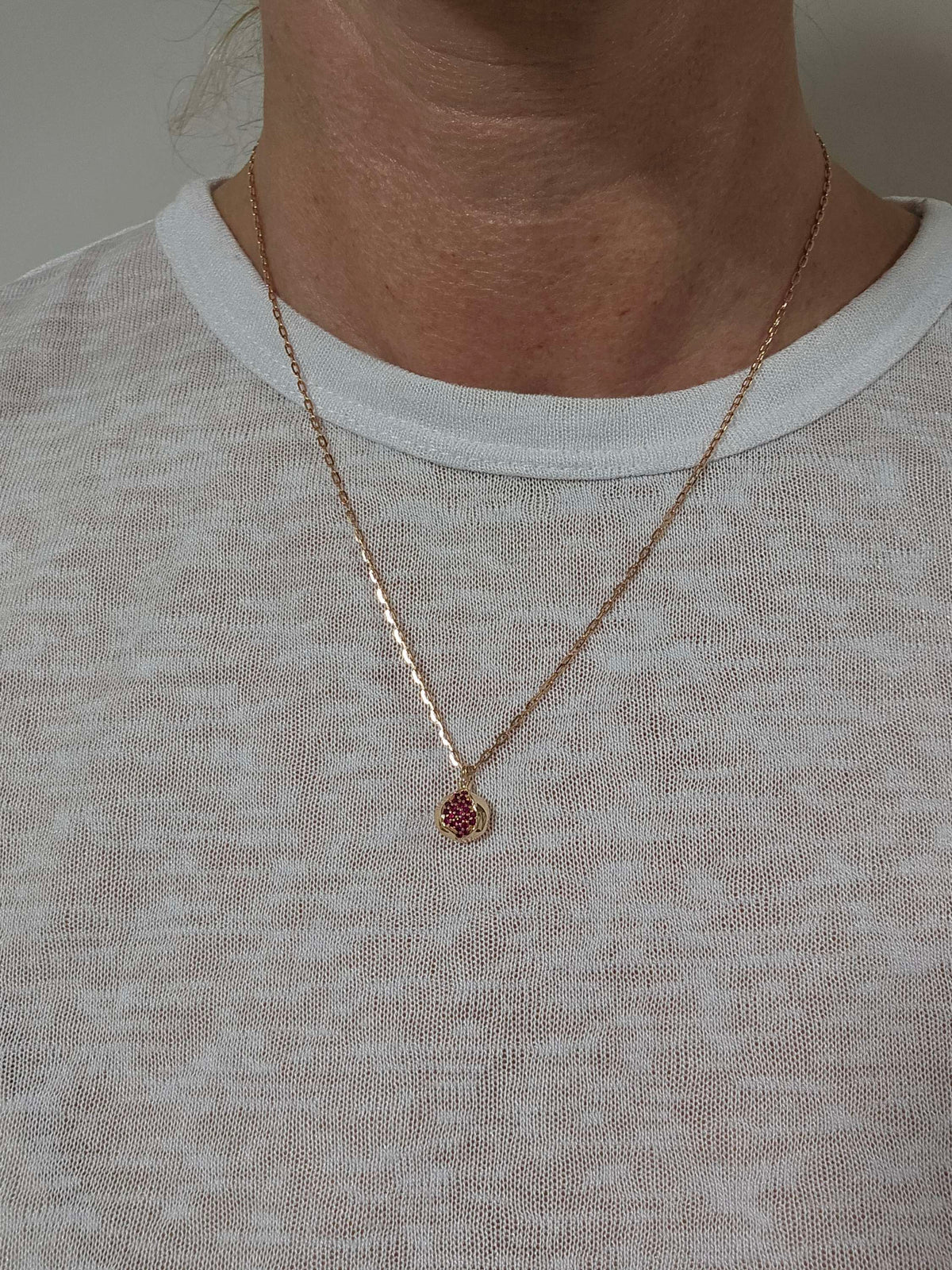 Medium pomegranate pendant, 14k gold and ruby's, just pendant without the chain.
