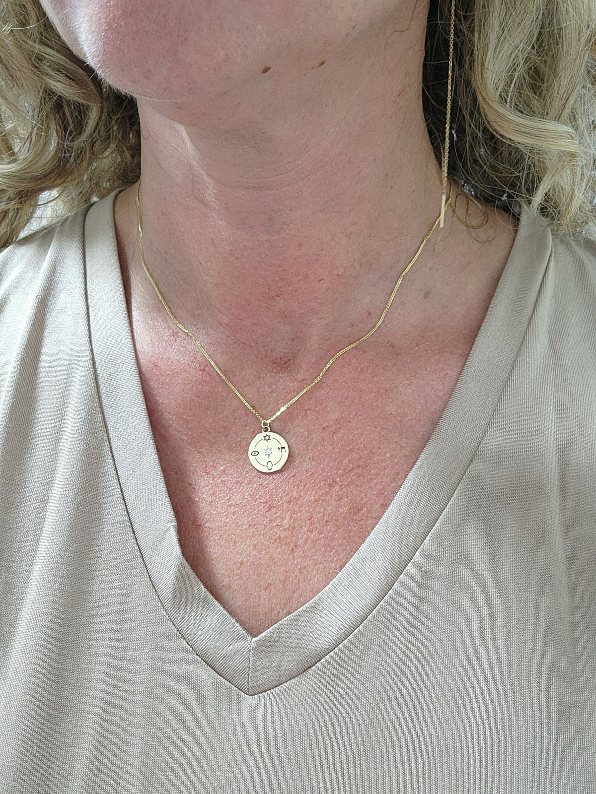 Small "Jewish compas" necklace, 14k gold set with natural diamond.