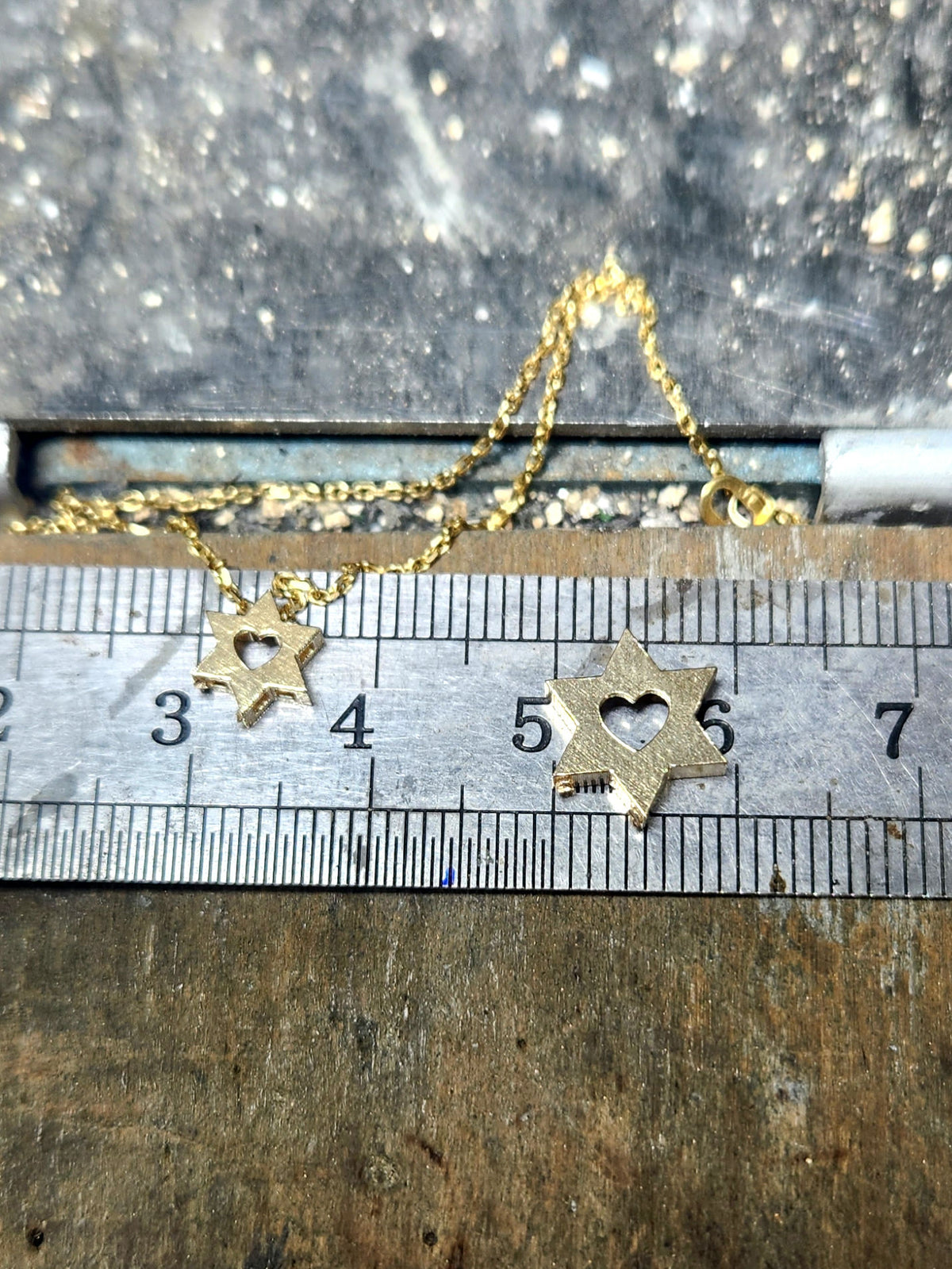 מגן דוד עם לב גודל בינוני זהב צהוב 14k