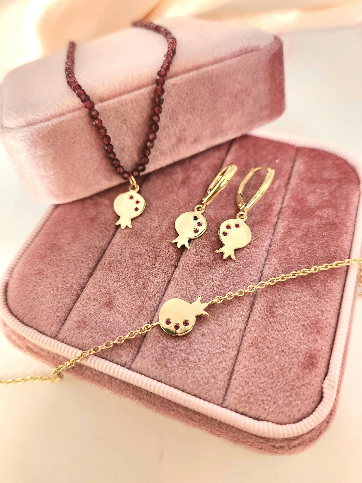 Pomegranate earrings 14k gold set with natural ruby's