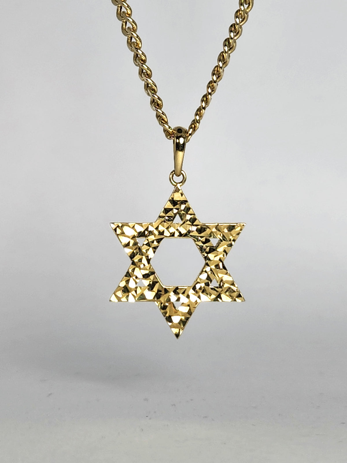 מגן דוד גדול מבריק על שרשרת זהב מלאה רחבה באורך 50 ס"מ Large Star David necklace