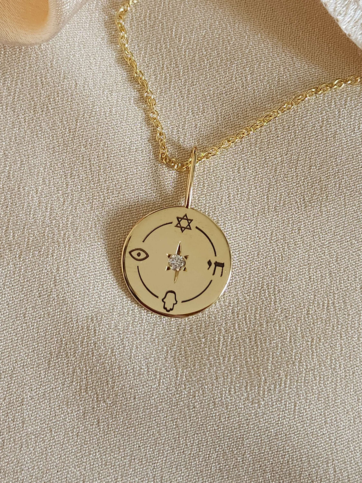 The Jewish compass – 14k Solid Gold Compass Necklace with Natural Diamond on Rol