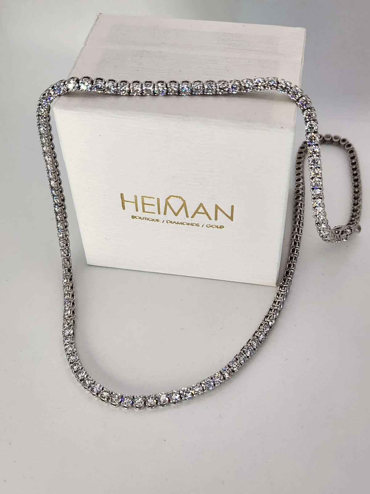 Diamond tennis necklace 14k white gold set with 14 carat off natural vs diamonds