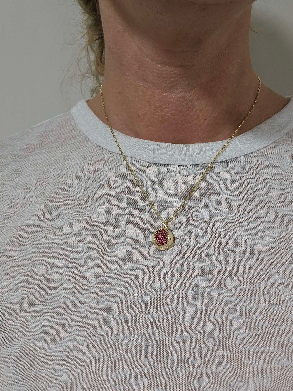 Medium pomegranate pendant, 14k gold and ruby's, just pendant without the chain.