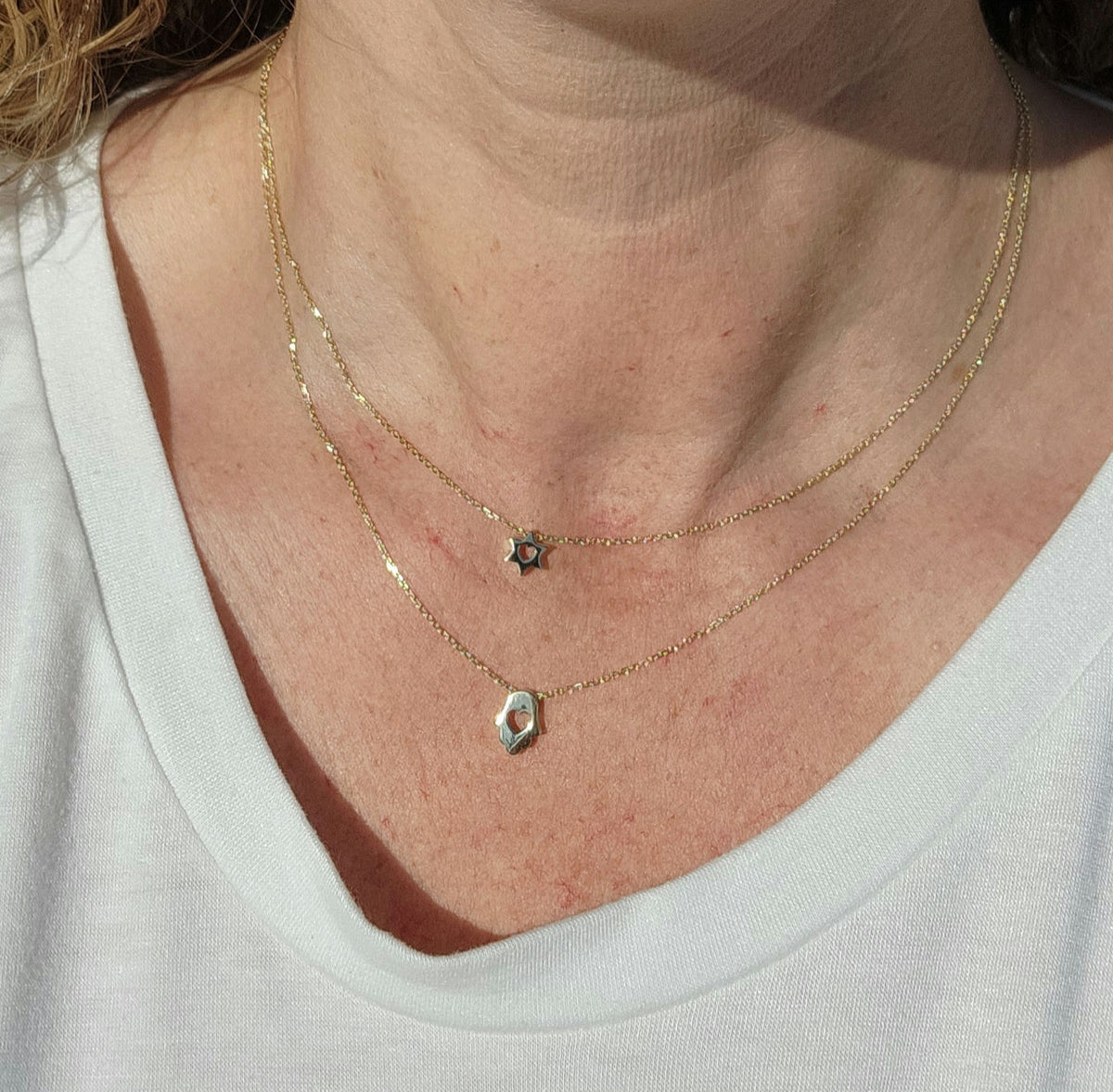 תליון חמסה עם לב זהב 14k כולל שרשרת.