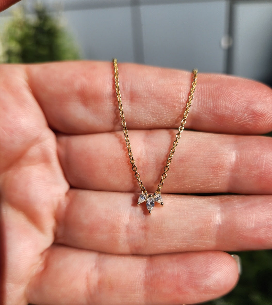 Diamond lotus necklace 14k gold set with natural diamonds.