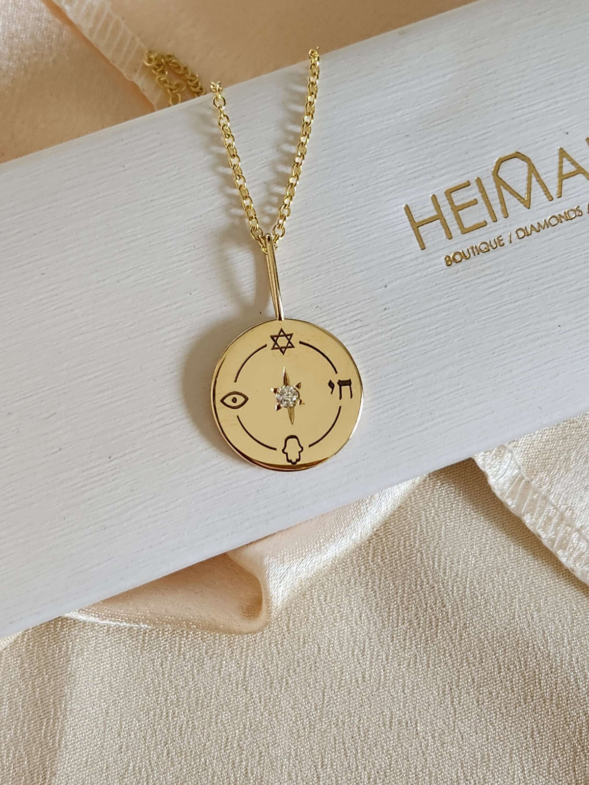 The Jewish compass – 14k Solid Gold Compass Necklace with Natural Diamond on Rol